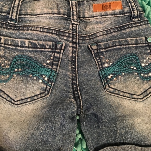 l.e.i girls shorts - Picture 2 of 2